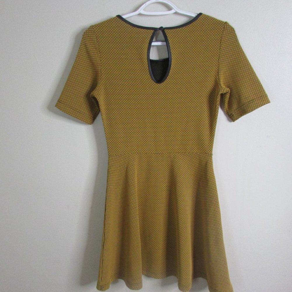 Divided Dress 4 Gold Black Skater Style - Picture 7 of 9